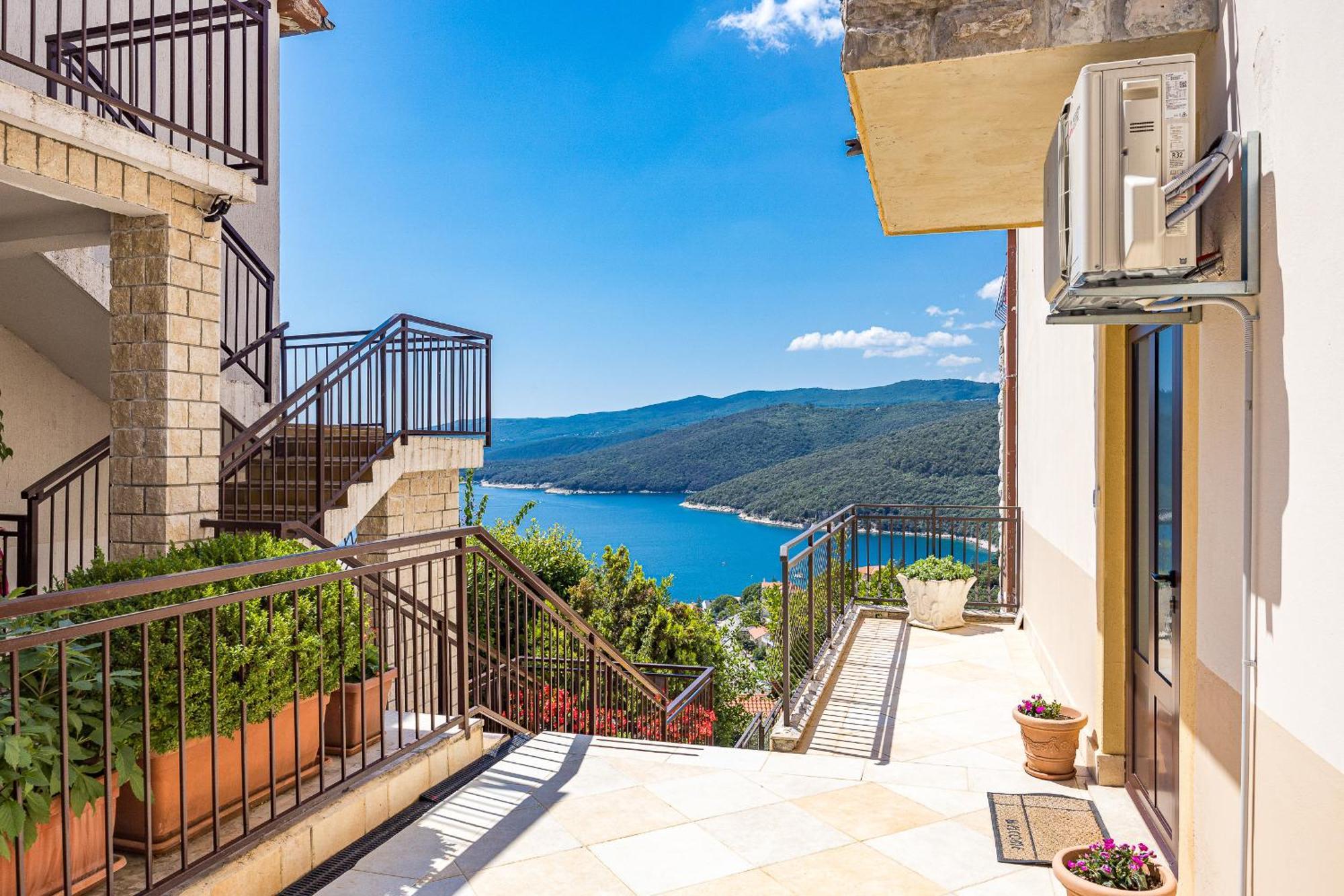 Ladym Apartamento Rabac Exterior foto