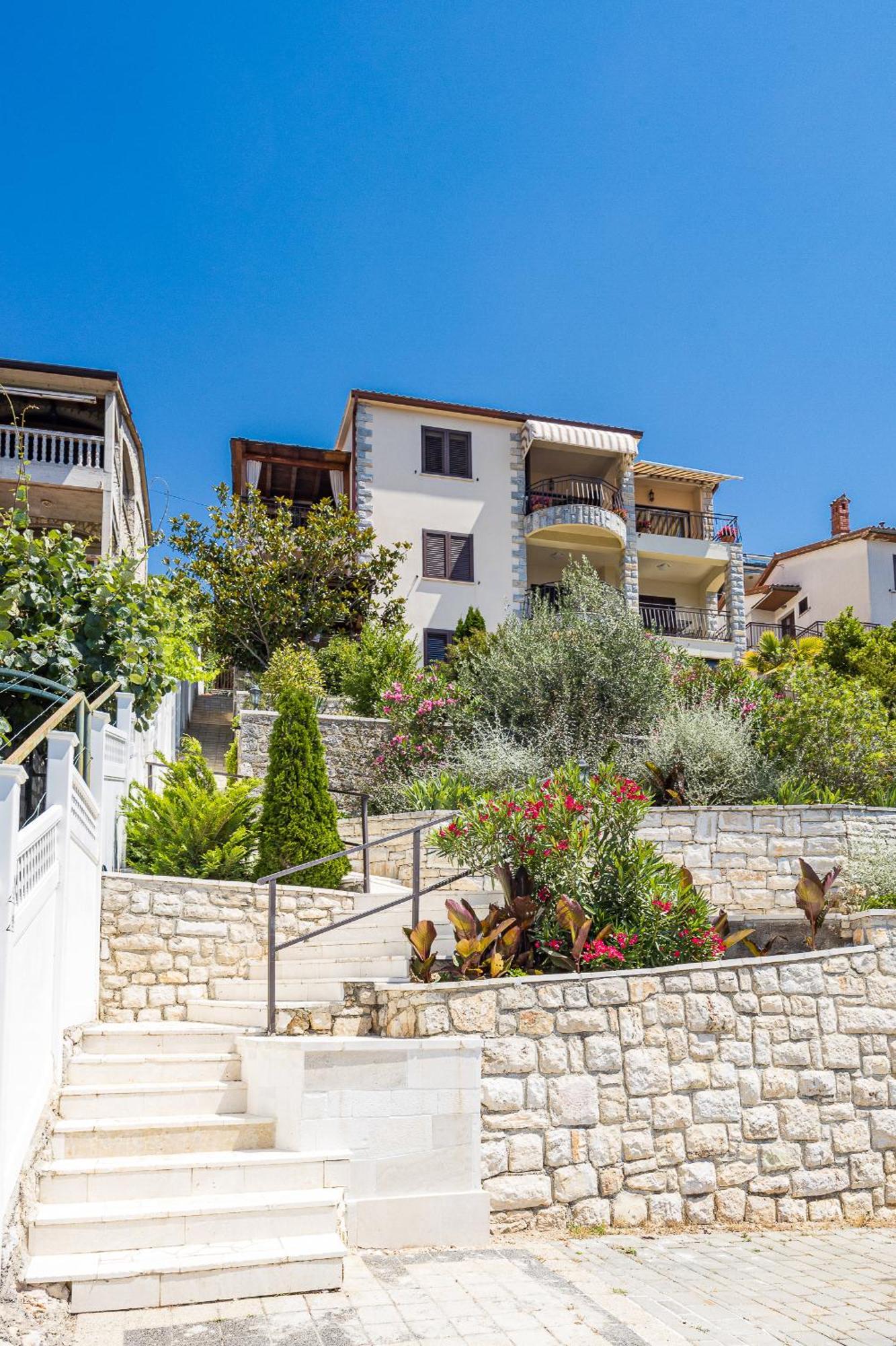 Ladym Apartamento Rabac Exterior foto